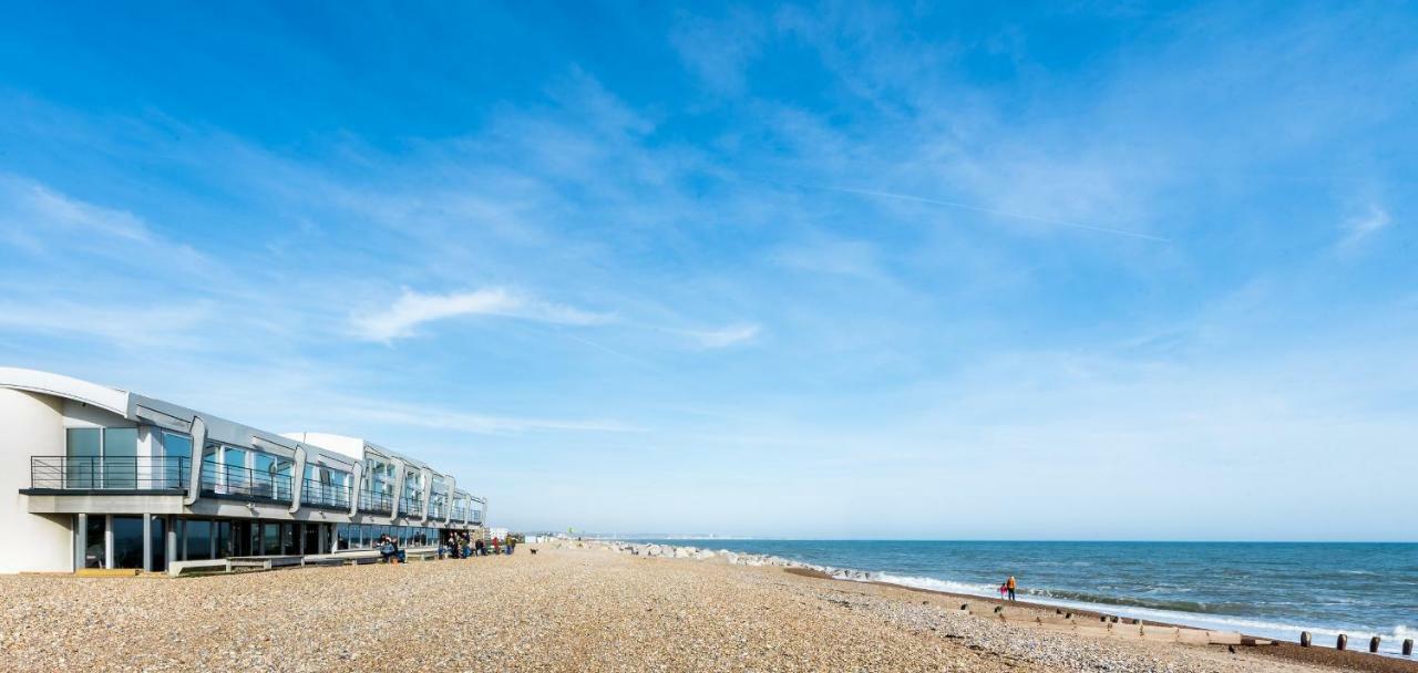 Amazing Beach Apartment Ленсінг Екстер'єр фото