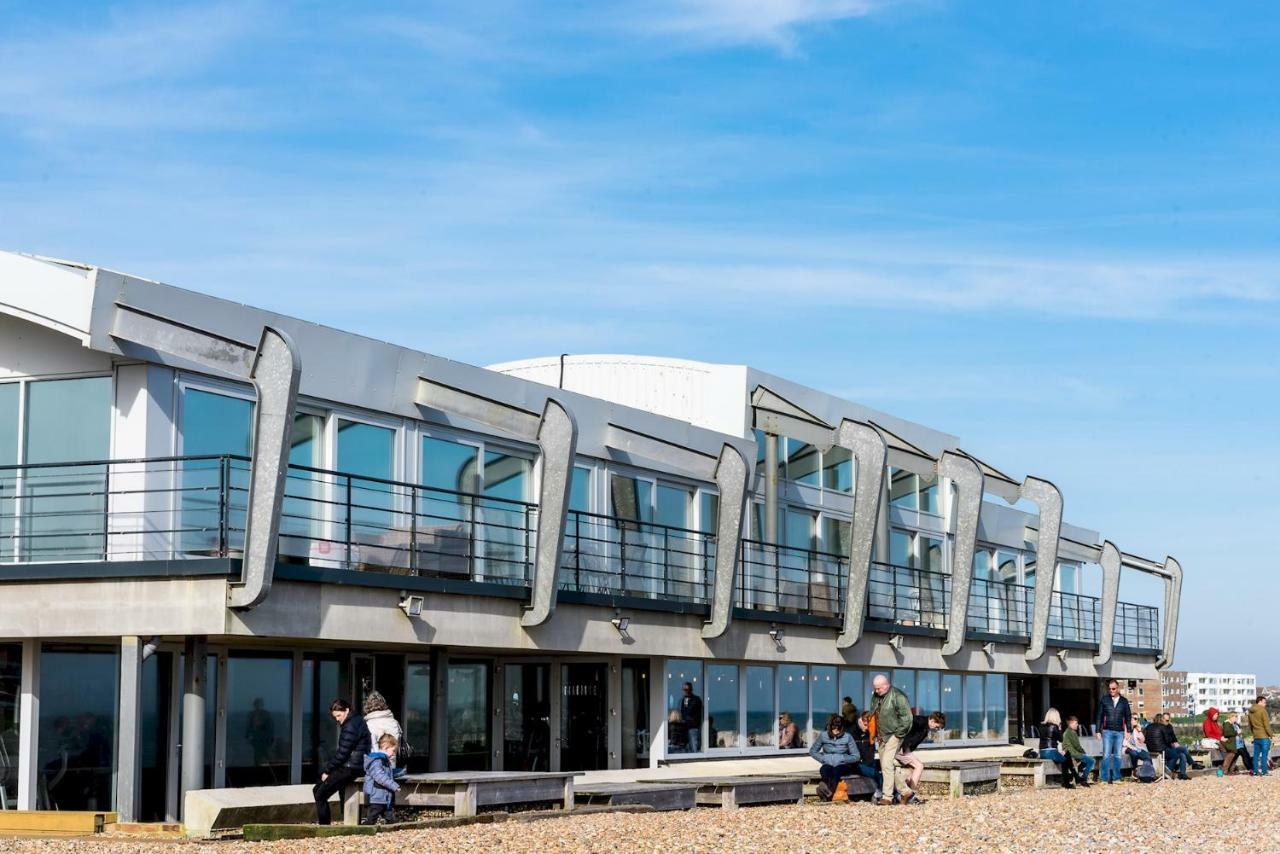 Amazing Beach Apartment Ленсінг Екстер'єр фото